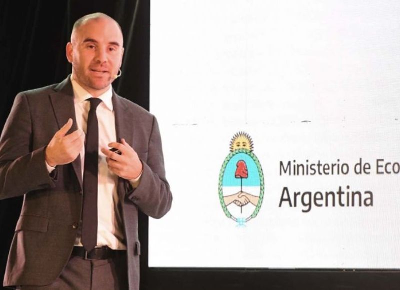 El ministro de Economía, Martín Guzmán, afirmó este martes que la Argentina "no puede abandonar el camino de construcción de una moneda respetable".