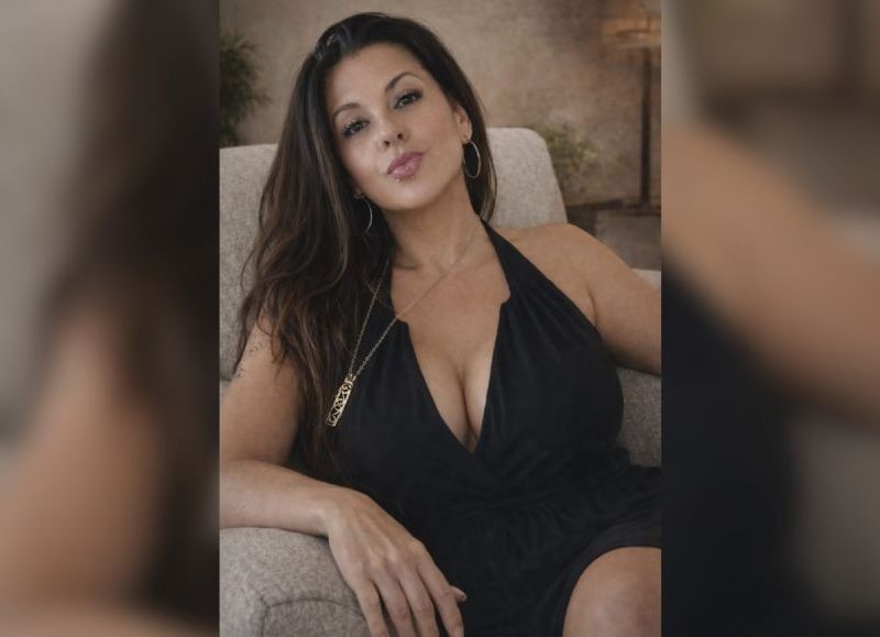 VIDEO | Karen detalla cómo inició en el tarot en 2010 y construyó su carrera en terapias espirituales