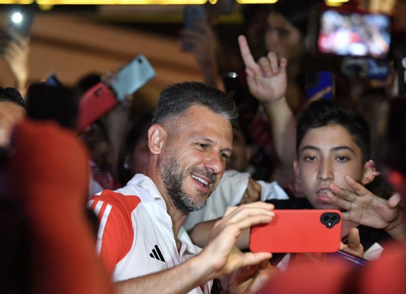Luego del rumor que surgió en Alemania por su vínculo con Bayern Munich, un periodista de El Chiringuito reveló que el entrenador del Millonario está en carpeta para suceder a Xavi. Sin embargo, el deseo del DT es continuar en el club de Núñez.