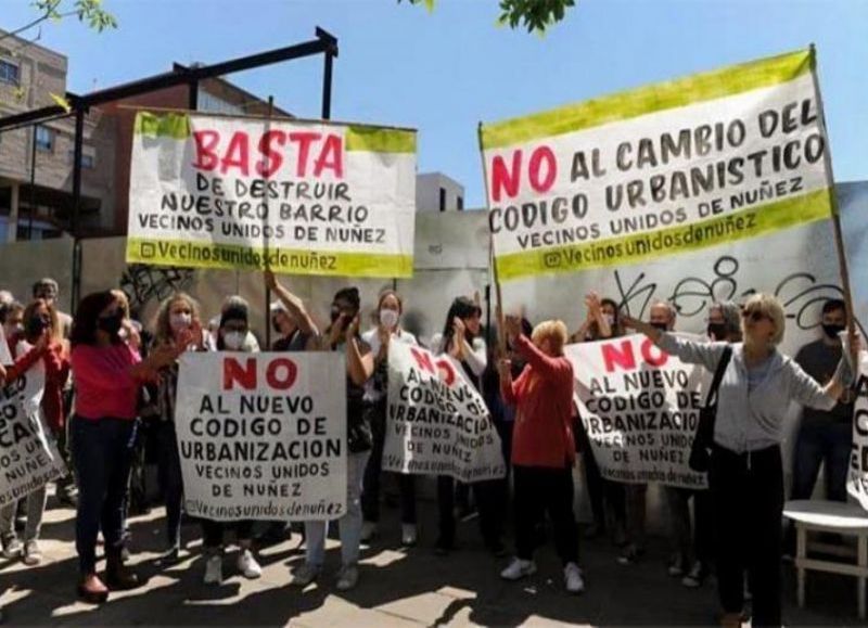 Vecinos y vecinas de los barrios porteños de Caballito, Saavedra y Núñez convocaron a protestas y "semaforazos" en contra de proyectos anunciados por el Gobierno porteño.