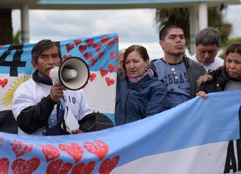 Jorge Suárez, padre del submarinista del ARA San Juan Germán Suárez, afirmó este jueves que "las pruebas contra (Mauricio) Macri son contundentes".