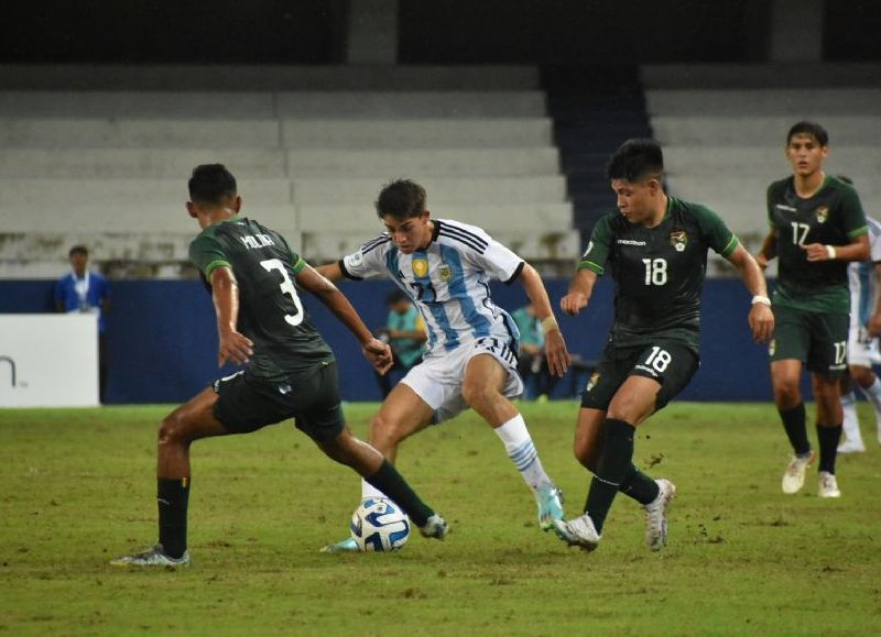 En un partido que costó más de lo esperado, el equipo de Placente se quedó con el triunfo por 1-0 gracias al tanto de Valentino Acuña.