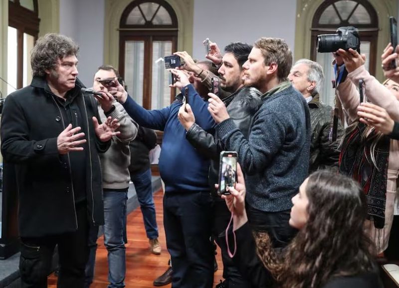El Presidente reveló que varios periodistas de LN+ lo visitan semanalmente en la Quinta de Olivos.