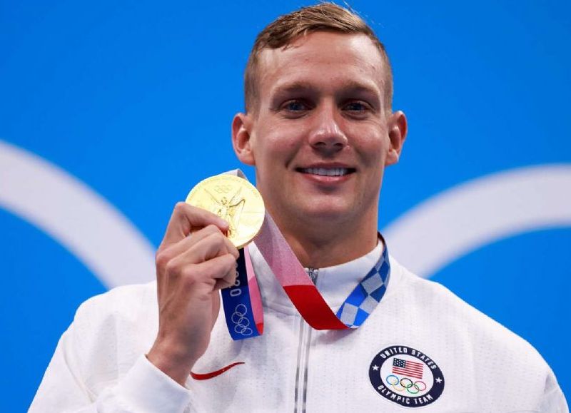 Caeleb Dressel, con la medalla de oro