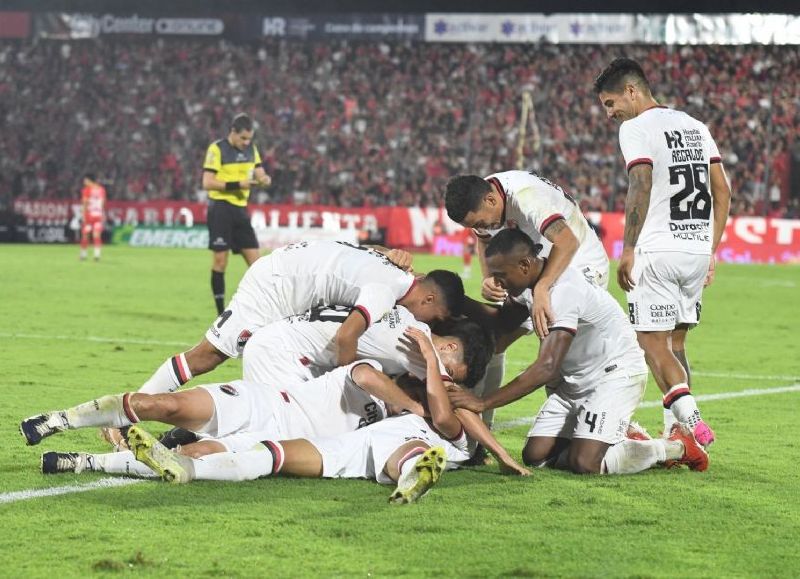 Con doblete de Sordo, La Lepra le ganó por 2-0 al Arse en el Estadio Marcelo Bielsa, por la fecha 16.