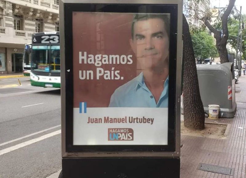 Cartelería que comenzó a visualizarse en Ciudad Autónoma de Buenos Aires (CABA) fomentando al ex gobernador salteño Juan Manuel Urtubey como Presidente para este 2023.