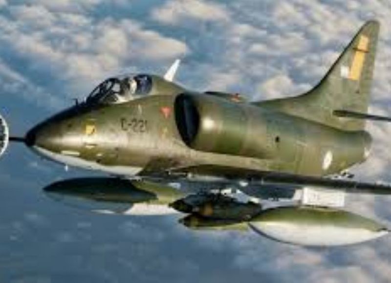 VIDEO | Chascomús homenajeará a los halcones de Malvinas con testimonios de pilotos que sobrevivieron al combate