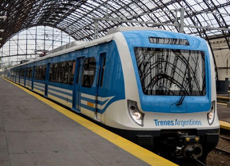 Milei frena la venta de Trenes Argentinos y anuncia una inversión mínima en el sistema