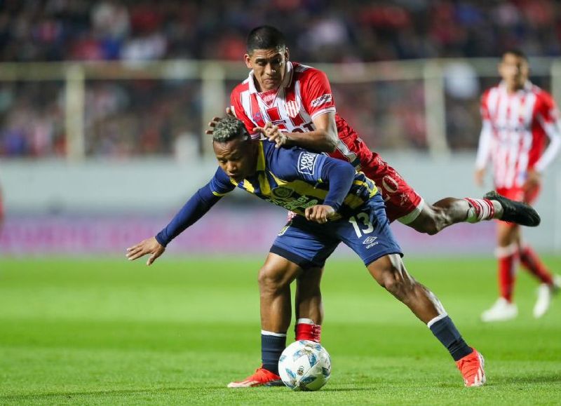 El Tatengue se puso al día, jugó el pendiente de la fecha 7 de la Liga Profesional y le ganó 1-0 al Canalla con el tanto de Mauro Pittón.