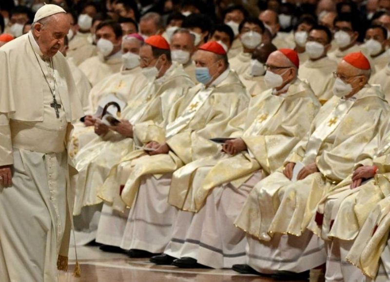En su homilía, el pontífice pidió llevar los ejemplos de Jesús "a la vida cotidiana: con gestos de paz en este tiempo marcado por los horrores de la guerra".