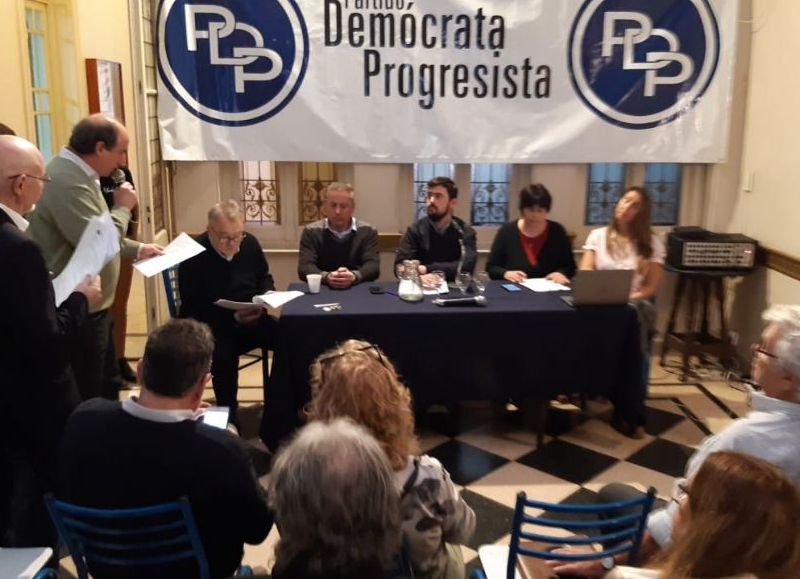 En la ciudad de Rosario, el Congreso Nacional del Partido Demócrata Progresista resolvió designar a Oscar Moscariello como secretario general del partido.