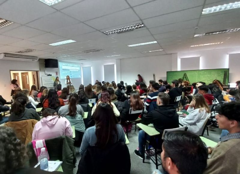 La actividad es gratuita y dirigida a colegas de las profesiones afines, estudiantes avanzados y público en general.