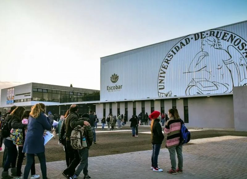 Escobar consternado por la muerte de Matilda Angeleri, estudiante del colegio preuniversitario