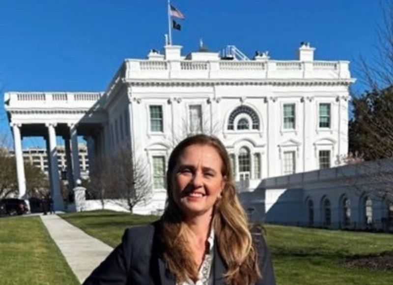 Acusan de estafa con viviendas a Paula Lugones, corresponsal de Clarín en Estados Unidos