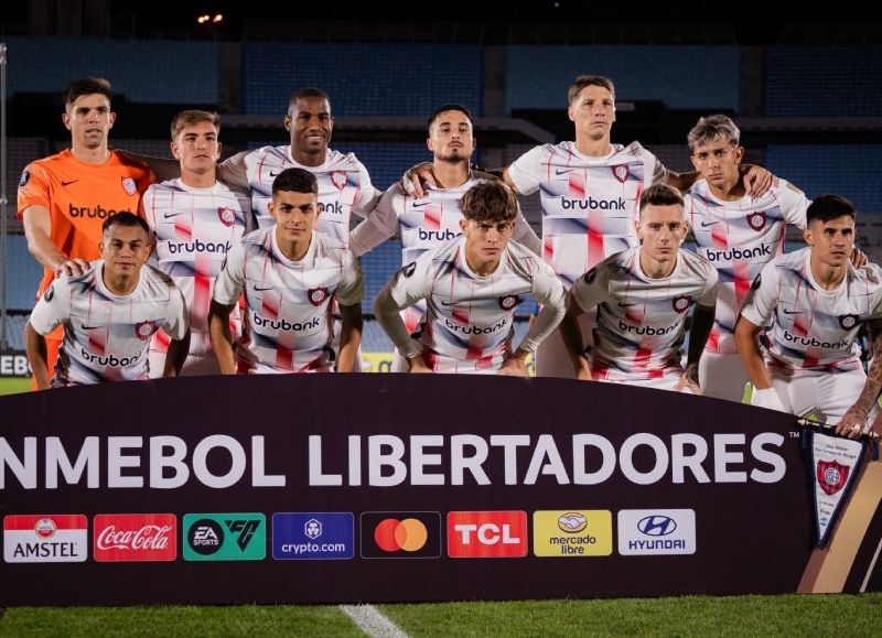 En el estadio Centenario de Montevideo, por la fecha 3 del grupo F de la Copa Libertadores, Leandro Romagnoli perdió 1-0 en su debut internacional al mando de los Gauchos de Boedo.