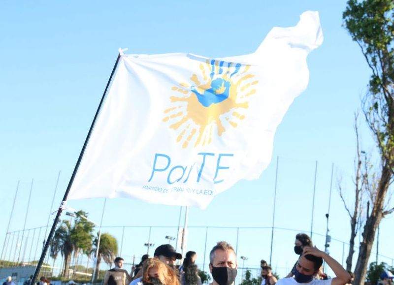 Luego de una reunión en el microcentro porteño, la Comisión Directiva del partido ParTE (Partido del Trabajo y la Equidad) resolvió participar y convocar a la movilización a Plaza de Mayo por el Dia de la Militancia.