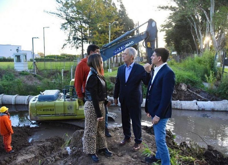 El intendente Julio Alak recorrió las obras.