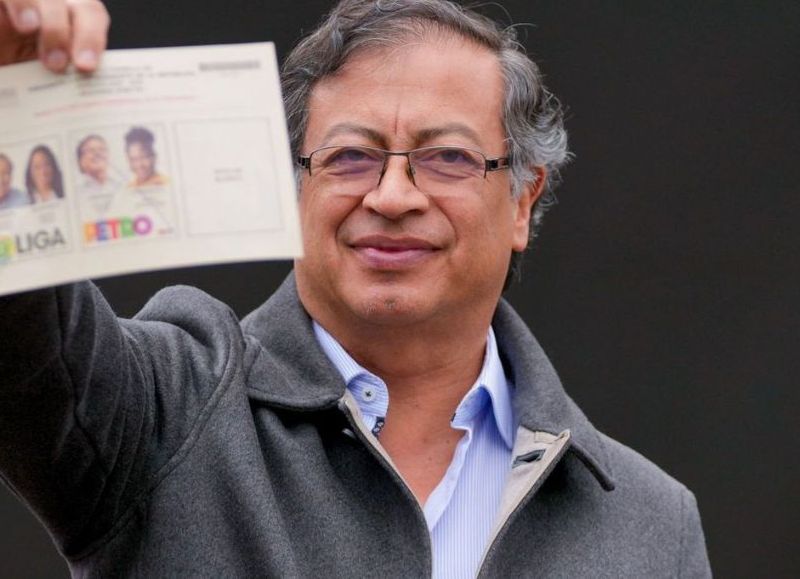 El magnate le pidió al mandatario electo que sea "fiel a su discurso contra la corrupción" en su futura gestión.