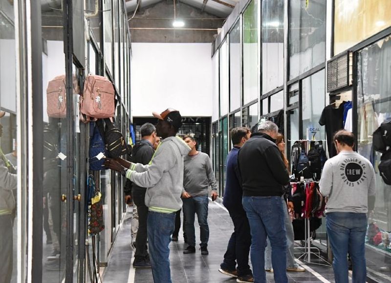 La puesta en marcha de los nuevos locales forma parte del Programa de Reconversión de la Venta en la Vía Pública