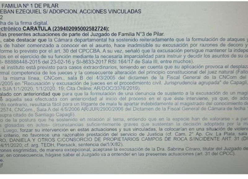 Entre las acusaciones hay amenazas, encierro forzado y desinterés manifiesto en expedientes sensibles.