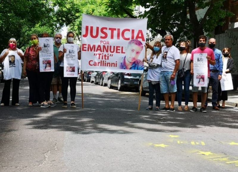 El joven Emanuel Carllinni perdió la vida por la imprudencia de una mujer al conducir.