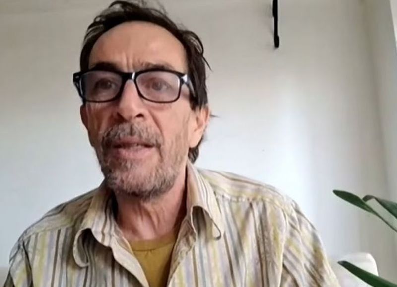 Carlos Herrán tiene 60 años y desde 2018 no puede ver a sus dos hijos.
