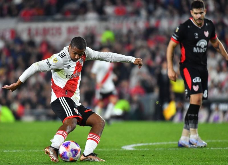 El Millonario venció a La Gloria por 3-1, como local en el Monumental, por la fecha 21 del campeonato.