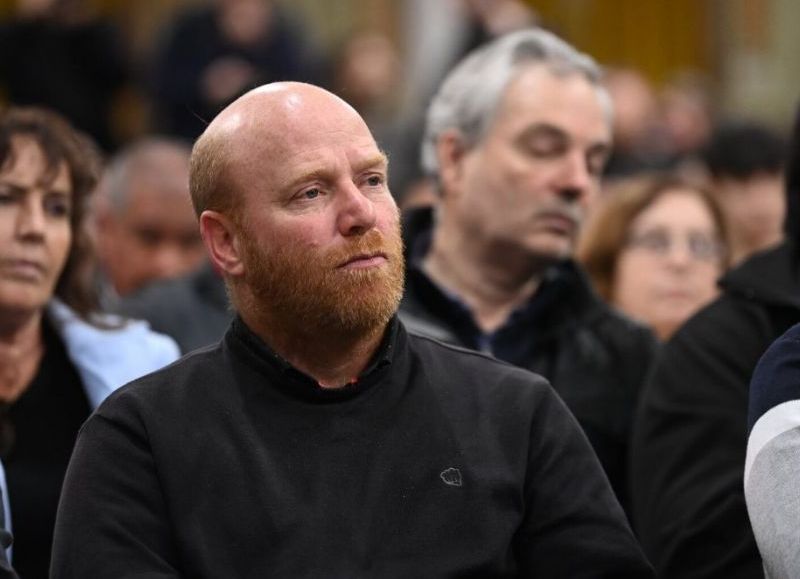 VIDEO | Militantes en Mar Chiquita instalaron el nombre de Jarquet en pleno acto del PJ y marcaron un mensaje político