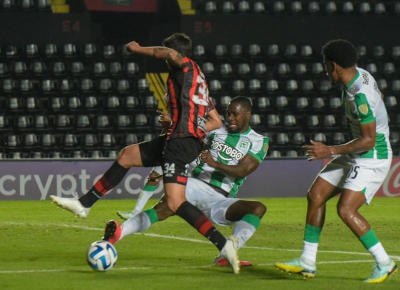 El Patrón perdió 2-1 ante conjunto colombiano en el Cementerio de los Elefantes por la fecha 1 del Grupo H. Mateo Levato abrió el marcador para el local, pero Dorlan Pabón lo dio vuelta con un doblete.