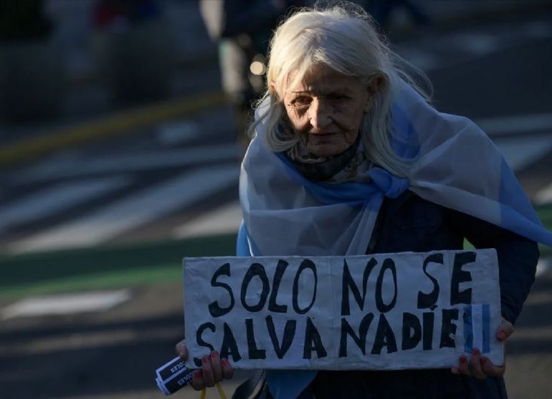 Jubilados con la mínima perdieron casi un 20 por ciento de poder adquisitivo durante la gestión de Milei