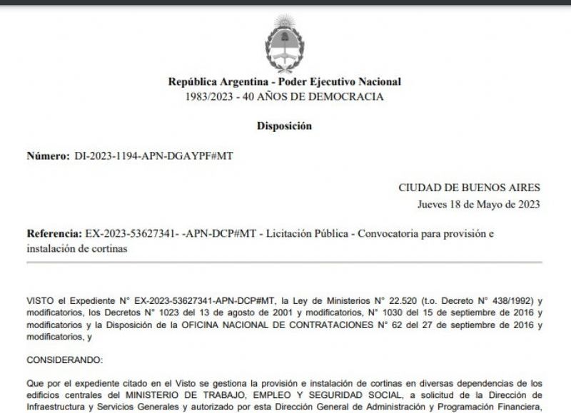 La ministra Raquel "Kelly" Olmos destinó más de 60 millones de pesos para renovar las cortinas de tela de las oficinas del Ministerio.