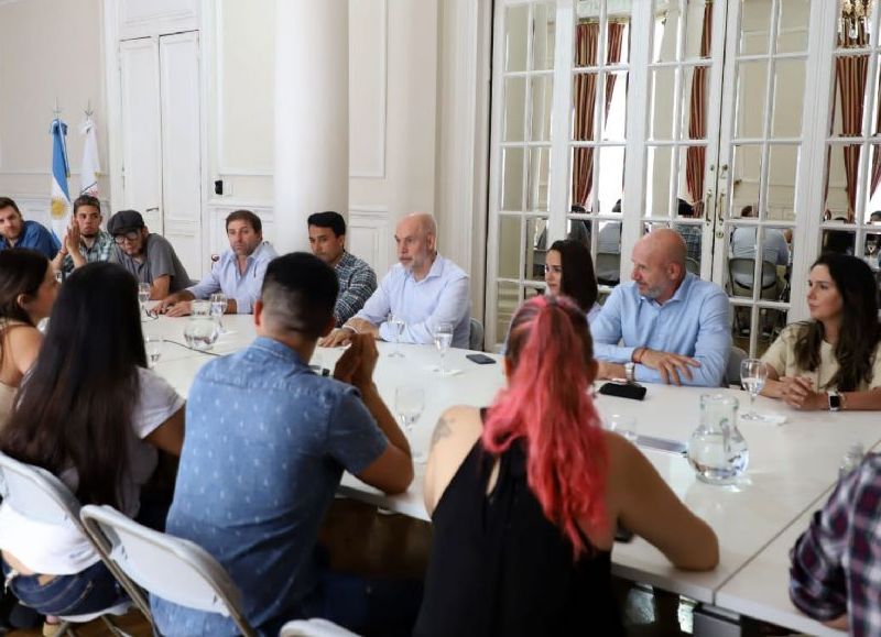 Ante la llegada de Nicolás Maduro a la Argentina, el jefe de Gobierno, Horacio Rodríguez Larreta, se reunió con representantes de la colectividad venezolana que residen en la Argentina.