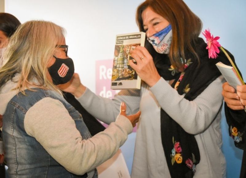 Estela Díaz entregó junto a la directora ejecutiva de ANSES Fernanda Raverta y la jefa regional Paula Lambertini.