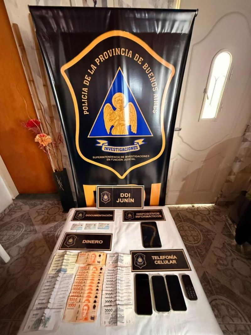 También se secuestraron teléfonos celulares, tablets y 600.000 pesos.