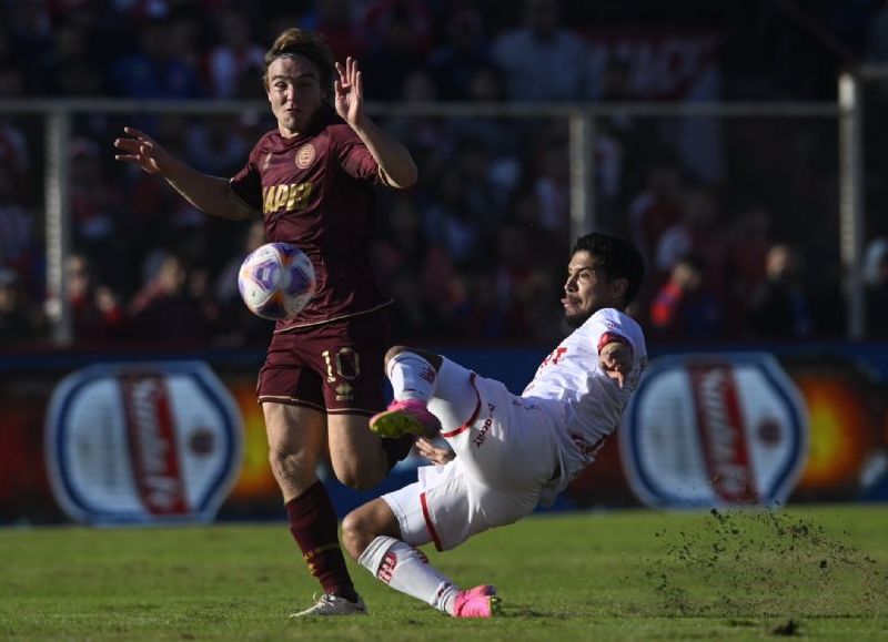 El Tatengue y el Granate empataron 1-1 en el encuentro suspendido por la fecha 14 de la Liga Profesional. Los goles los marcaron Imanol Machuca y Franco Troyansky.