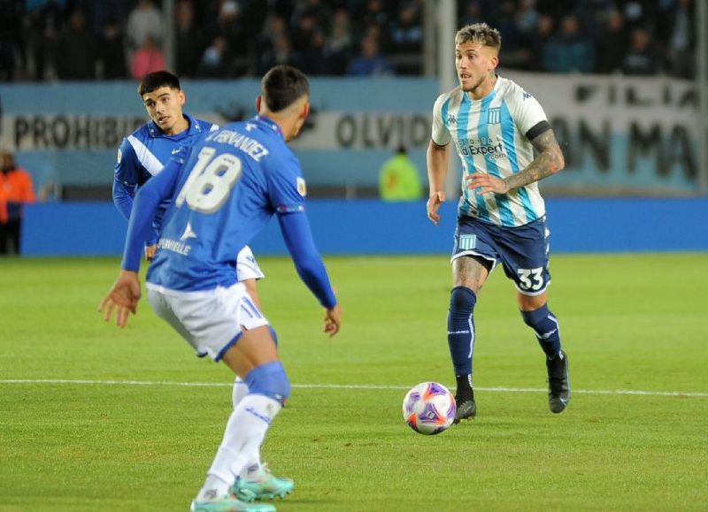 En el Cilindro, por el partido postergado de la fecha 17, el equipo dirigido por Fernando Gago superó por 2-1 a un necesitado Fortín con Marcelo Bravo como DT. Gabriel Hauche, Julián Fernández y Gonzalo Piovi, de penal, los goles.