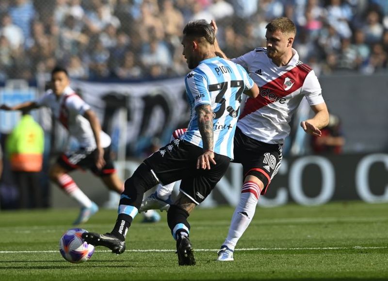 El conjunto de Fernando Gago cayó en Avellaneda con el Millonario tras un doblete del colombiano Miguel Borja. Franco Armani le atajó un penal a Jonathan Galván sobre el final.