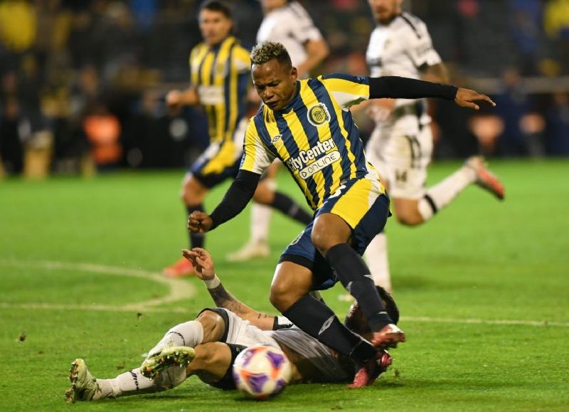 El Canalla, que arrastraba cuatro encuentros sin victorias, se impuso por 2-0 al Ferroviario, en condición de local, por la fecha 24 del campeonato.