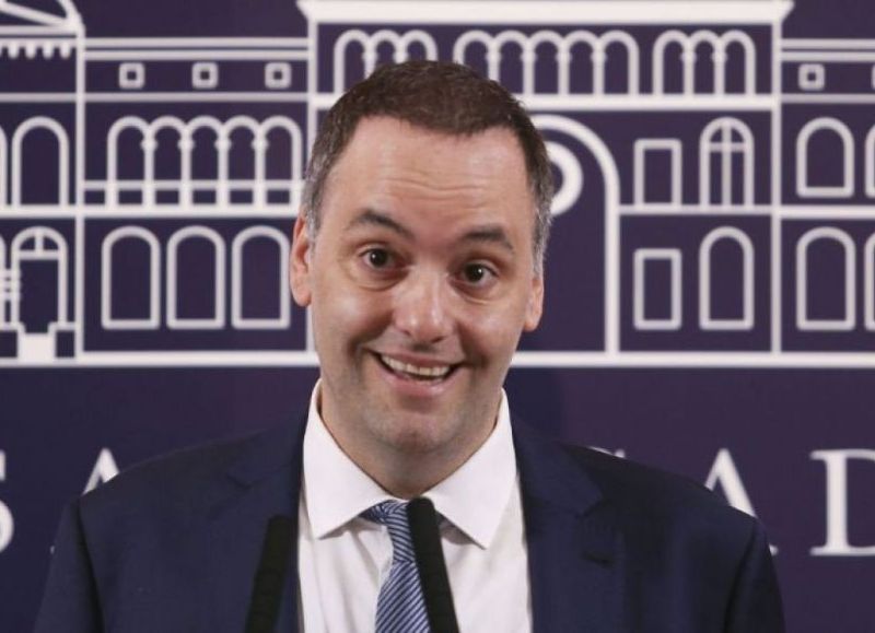 VIDEO | Adorni, contra las cuerdas: una testigo clave complicó su situación patrimonial