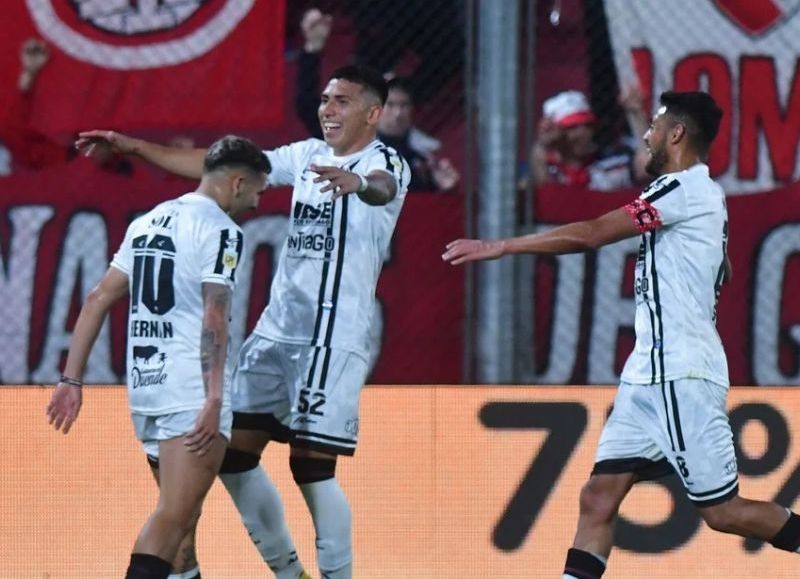 Central Córdoba (SdE) lo ganó con goles de Soraire e Insaurralde en contra y se aseguró la permanencia. Elizalde descontó, pero a Independiente no le alcanzó.