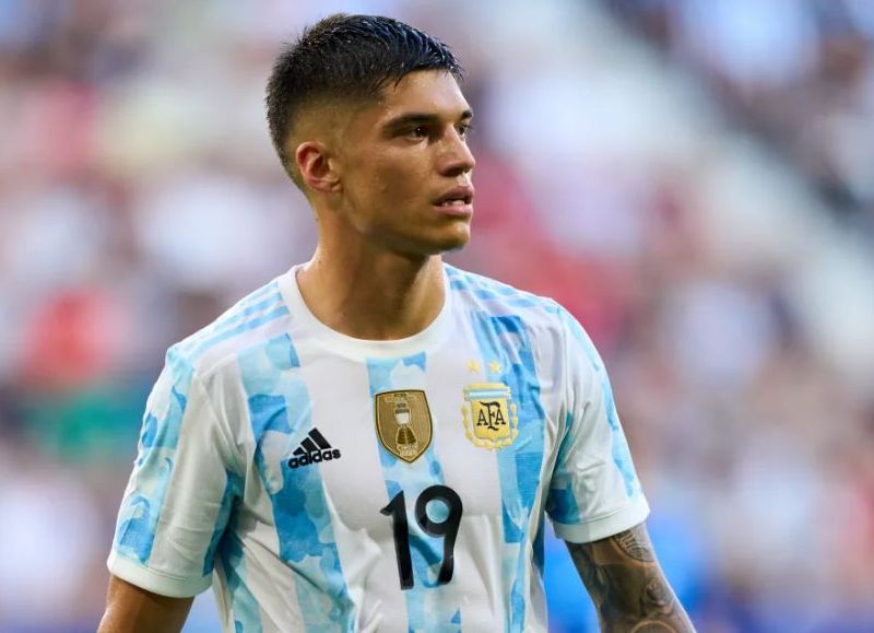 Joaquín Correa quedó fuera de la lista de 26 jugadores que disputarán la Copa del Mundo de Qatar 2022 luego de una lesión en el tendón de la rodilla izquierda