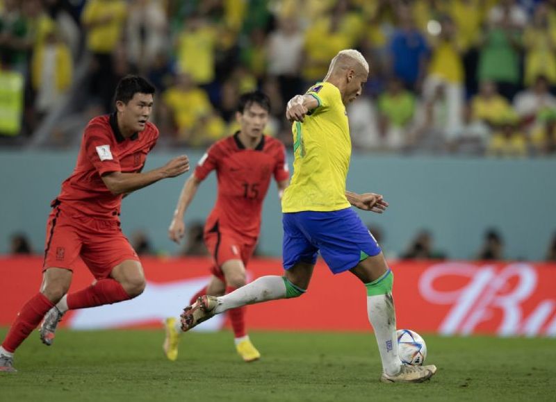 El equipo de Tité goleó 4-1 a los surcoreanos en lo que fue una fiesta brasileña a puro golazo. Así, enfrentarán el próximo viernes a los croatas por un lugar en semifinales.