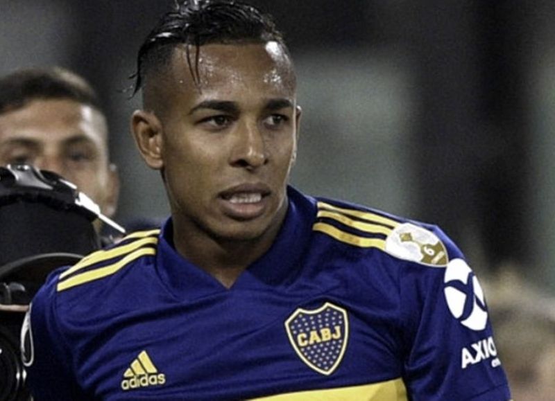 El futbolista colombiano Sebastián Villa quedó formalmente notificado como imputado este jueves en la causa que lo investiga por la violación de una joven.