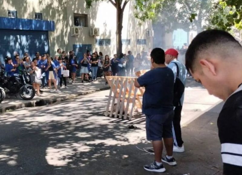 CABA: cerró la fábrica de Cocot y Dufour y 140 trabajadores quedaron en la calle