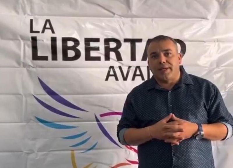 VIDEO | Entre acusaciones y pasado violento, un ex barra brava escala en La Libertad Avanza y queda bajo la lupa