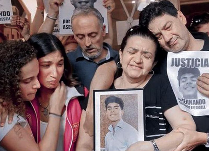 Este jueves se llevó adelante la cuarta audiencia del juicio por el crimen de Fernando Báez Sosa, el joven estudiante de derecho asesinado a golpes en enero de 2020 a la salida del boliche Le Brique en Villa Gesell.