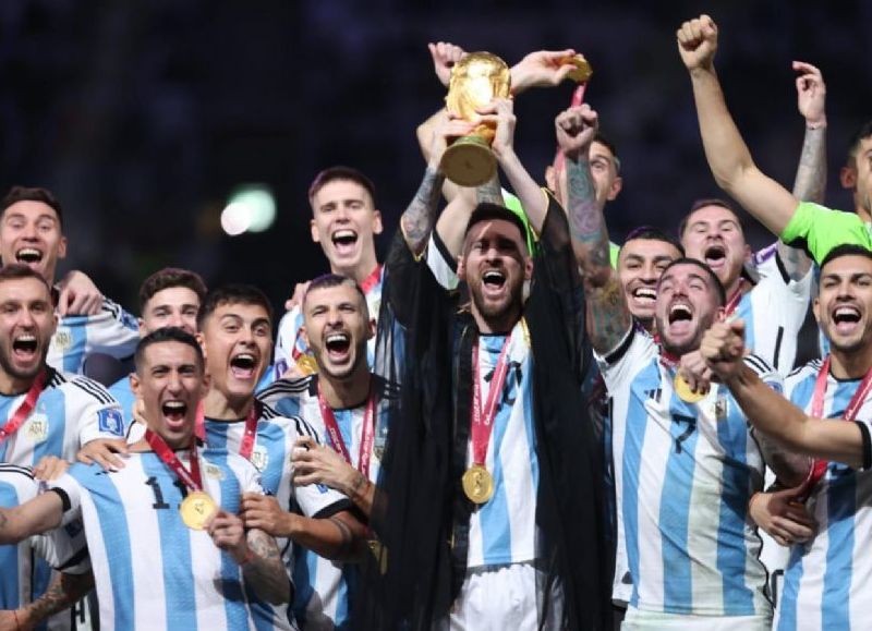 El seleccionado argentino volvió a dar la noticia, en este caso alegre para los más de 44 millones de habitantes que tiene el país, en donde pueden celebrar la tercera copa del mundo, tras ganarle por penales al conjunto francés.