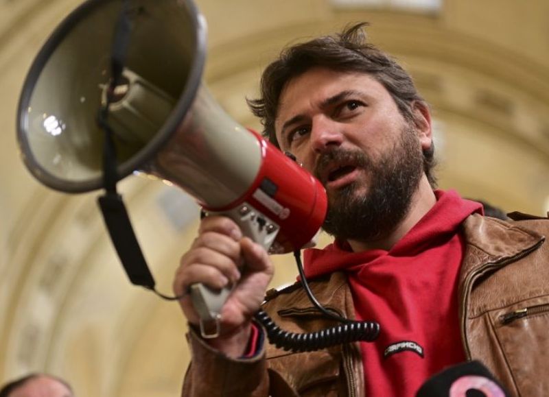 Juan Grabois comenzó a agitar el discurso del "que se vayan todos" para posicionarse como la alternativa de izquierda para las elecciones presidenciales.