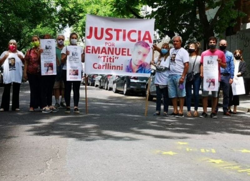 Pasaron más de dos años de la muerte de Emanuel Carllinni, el joven que perdió la vida tras ser atropellado por una conductora sin registro y el pedido de justicia por parte de su familia continúa latente.