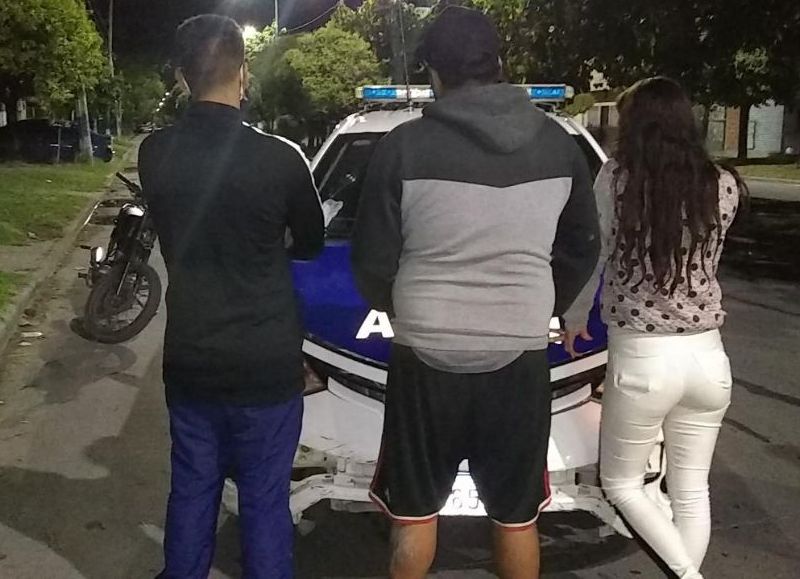 El procedimiento se realizó en la avenida 143 entre 64 y 65 cuando efectivos policiales del Comando de Patrullas de La Plata interceptaron una moto.